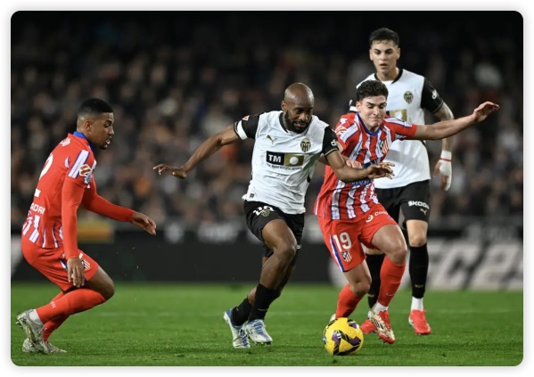 阿爾瓦雷斯雙響 馬競(jìng)3-0瓦倫西亞終結(jié)兩連平